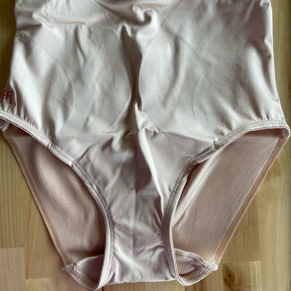 Ruby Ribbon Shaping Brief - Pale